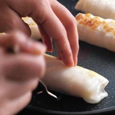 (I made) Rice Paper Tofu Dumplings with SPICY Chili Garlic Sauce.