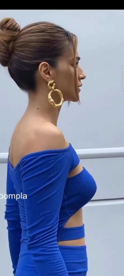 Kriti senon body at ultra slow motion