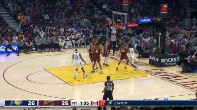 [Highlight] Lance Stephenson makes his first Pacers bucket since the 2017-2018 season