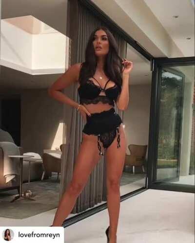 India Reynolds (@lovefromreyn)