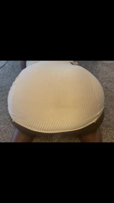 hey ass lovers. its been a minute! i’m gonna do my best to post as much as I can. for now add my snapchat and ask about joining premium, its only $5 ☺️☺️☺️