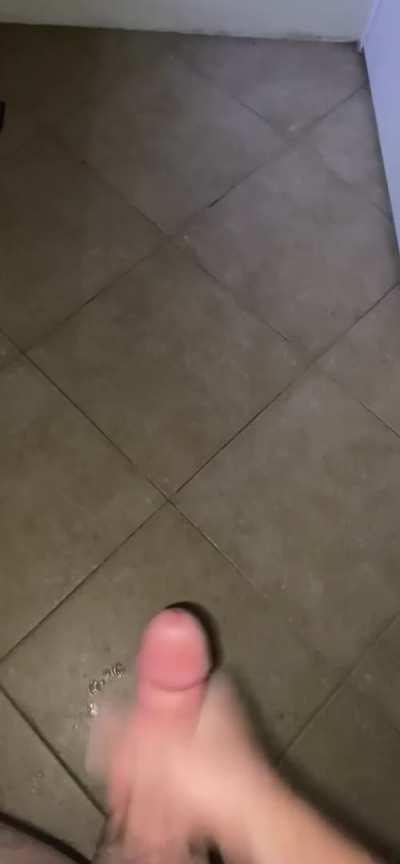 My big cannon love shooting it’s load. DM me!