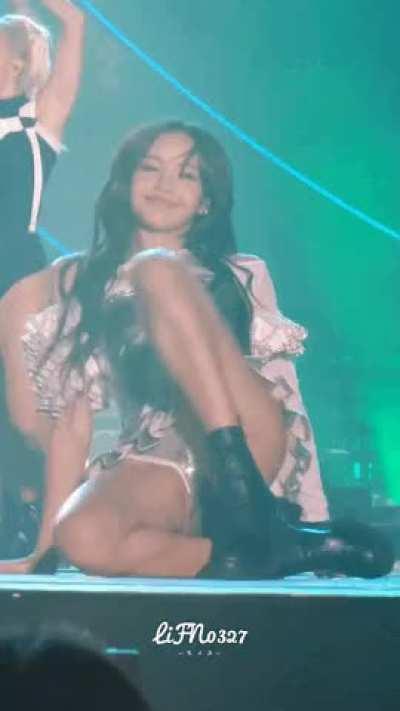 HORNY LISA! Wearing white panties and open her legs for BBC (HD & Slowed)