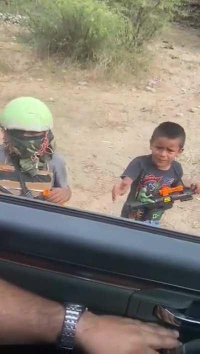 lo descargue para que lo vean mejor xd