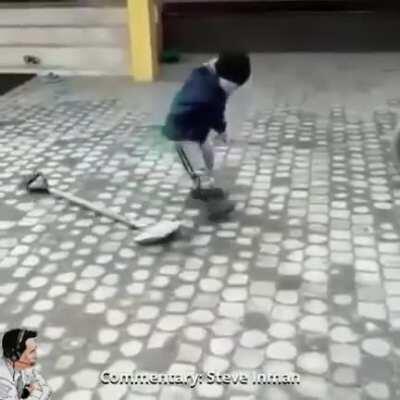 Var bu çocukta dodge yeteneği