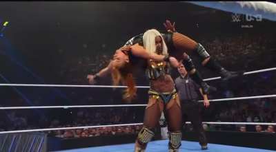 Jade wrecks Becky 💪🏽