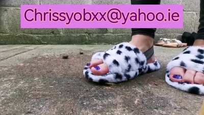 Housewife slippers 😊