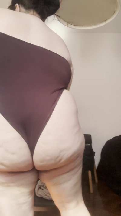 Deleting in 9hrs, but first 60 guys to comment 'YES' gets a gift