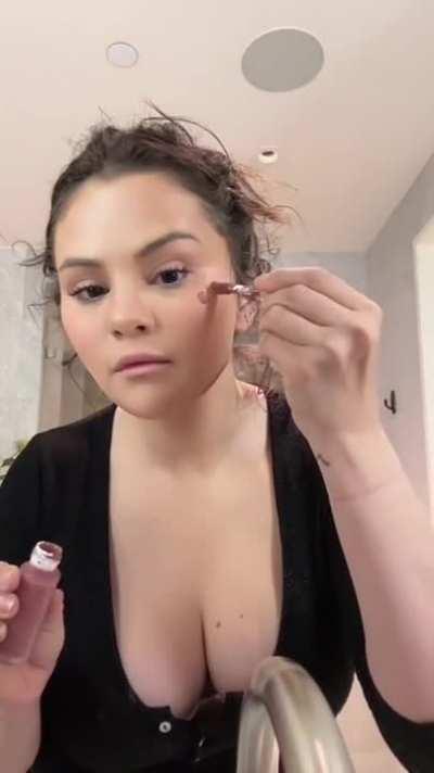 Huge boobs selena gomez. So cute...