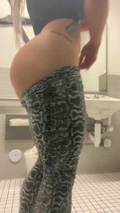 stretch mark b0000ty