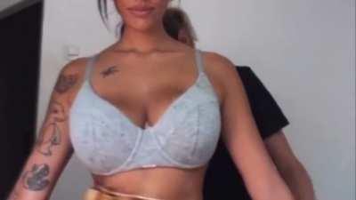 Woodtherapy session (ass jiggle, boobs jiggle, belly jiggle)