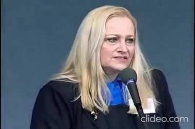 Don't forget Donna Hare, former NASA employee: “We have many high-resolution photos of UFOs or alien spacecraft and I can testify before Congress.”