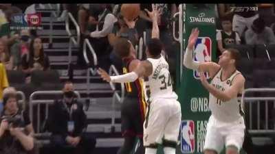 [Highlight] Brook Lopez dunks on Capela on one end and blocks Trae on the other!