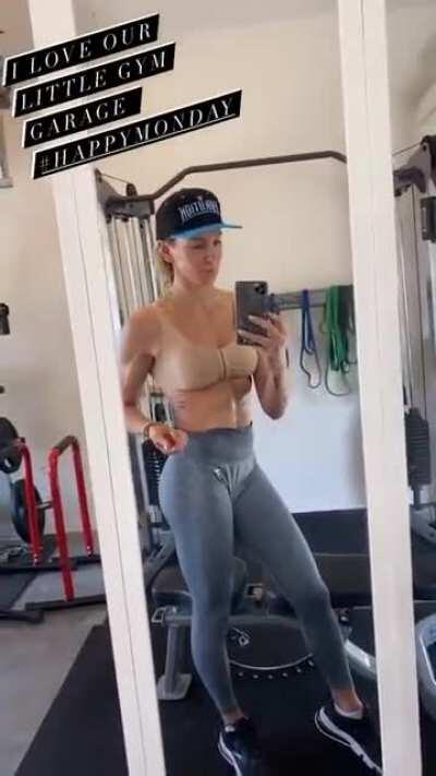 Charlotte 💦💦💙