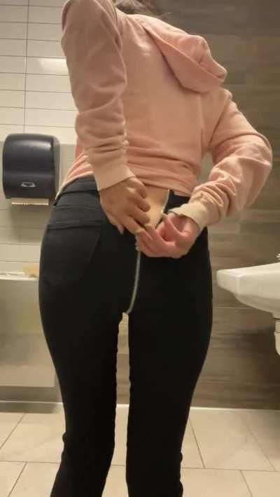 Would you fuck a moms ass?