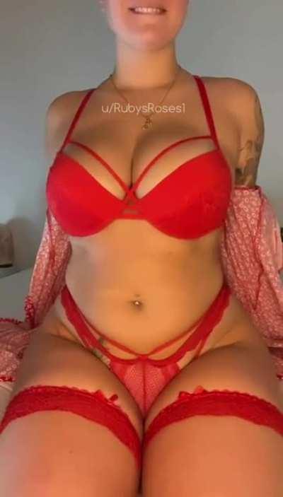 Sundresses look better on the floor imo 👀