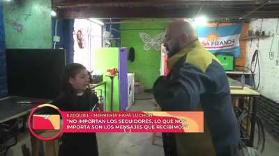 Saliendo de la politica 2.0, la historia de Ezequiel que tuvo que hacerse cargo de sus tres hijos y como sobrevivio gracias a la herreria