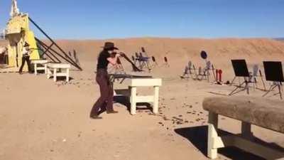 Такая свинцом накормит и пикнуть не успеешь