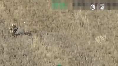 Ukrainian drone hits russian soldier with powerful blast