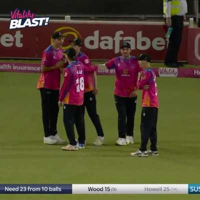 I think this is the best catch in the history of cricket.