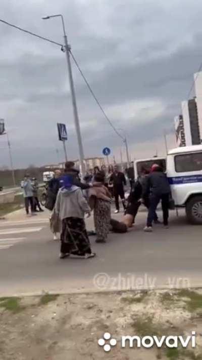 Эффектное пресечение попытки побега цыгана в Воронеже.