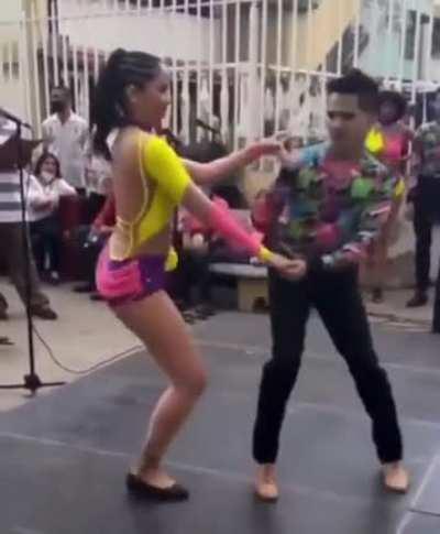 Butt 10/10, legs 1/2