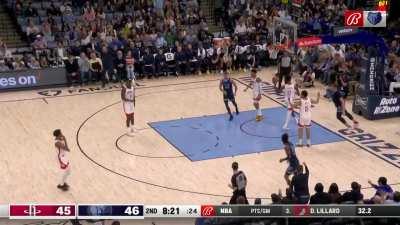 [Highlight] Kenneth Lofton Jr. euro steps his way to the bucket and lays it in