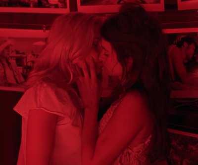 Scarlett Johansson & Penelope Cruz