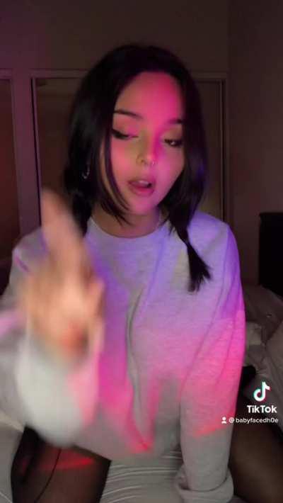 who can resist a petite busty arab wearing thigh highs? 🙈