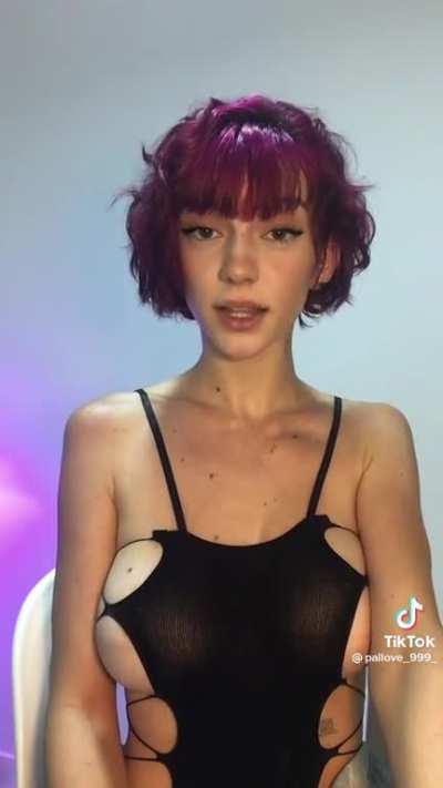 she's my fav🍒🍒