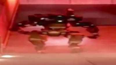 My auto-titan when I put it in follow mode: