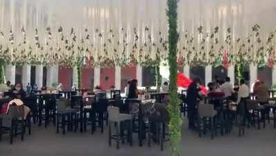 Austeridad republicana, porque primero los pobres en la fiesta privada