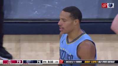 [Highlight] Desmond Bane and Dillon Brooks get chippy. Bane appears to say 
