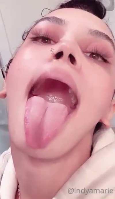 Love when she do that shit👅😩