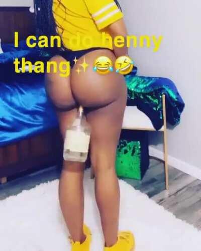 Henny Thang 🍑 Juz fin3ss3