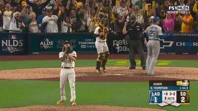 [Highlight] Hader gets the save as the Padres take game 3 of the NLDS against the Dodgers