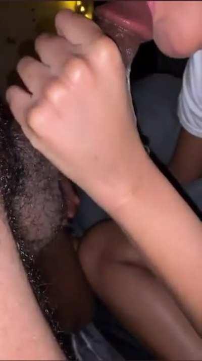 Her sucking dick on twitter