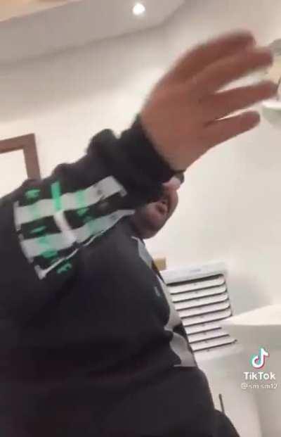 Now that's a prank that deserves an upvotes