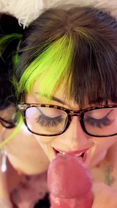 I made a cum on glasses cumshot compilation now... 💦😎