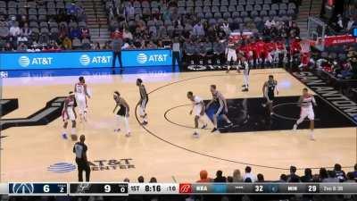 [Highlight] Keldon Johnson with finishes in the fastbreak, twice!