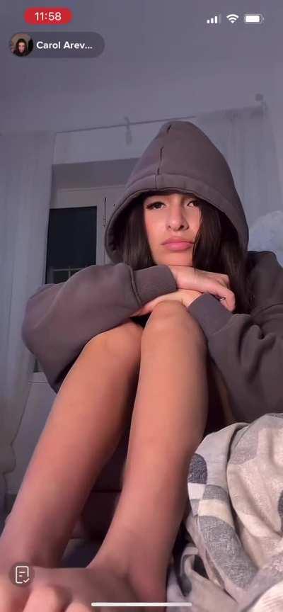 Sexy toe wiggling close up