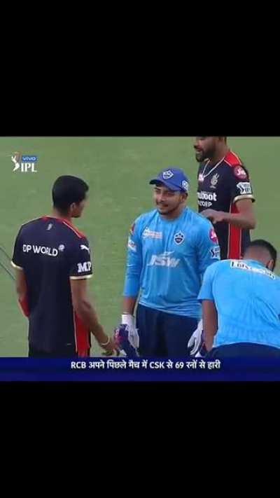 Prithvi Shaw gettin bullied straight