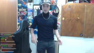 Bananirou Bailando con musica de Locochon