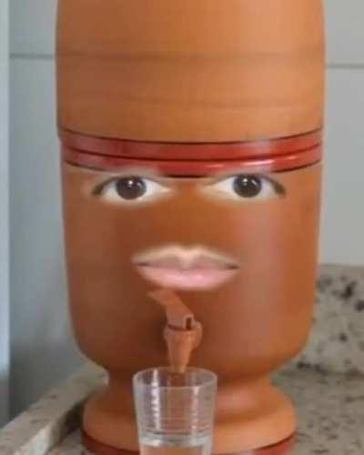 Bebam água viu bebês