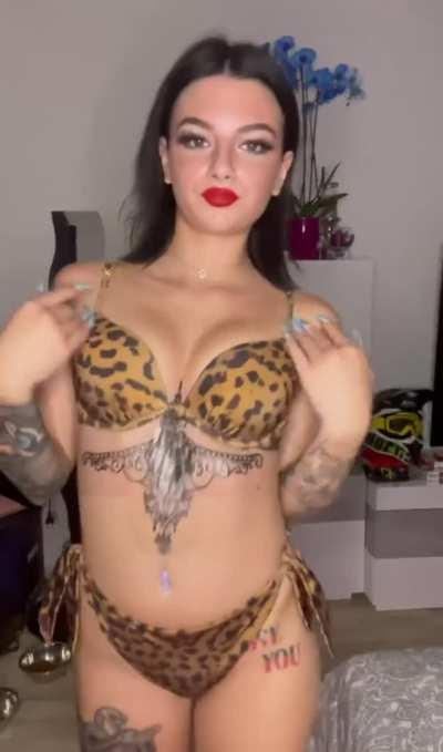 New TikTok by Elly 😻