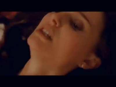 Birthday girl Natalie Portman with Mila Kunis in Black Swam