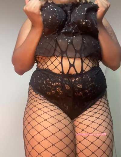 Got curves for days ;)