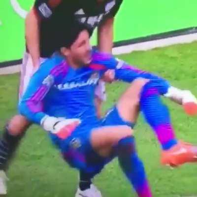 It's always nice to see good sportsmanship.