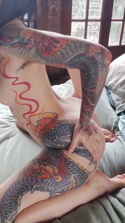 Your French alt girl is back 😏