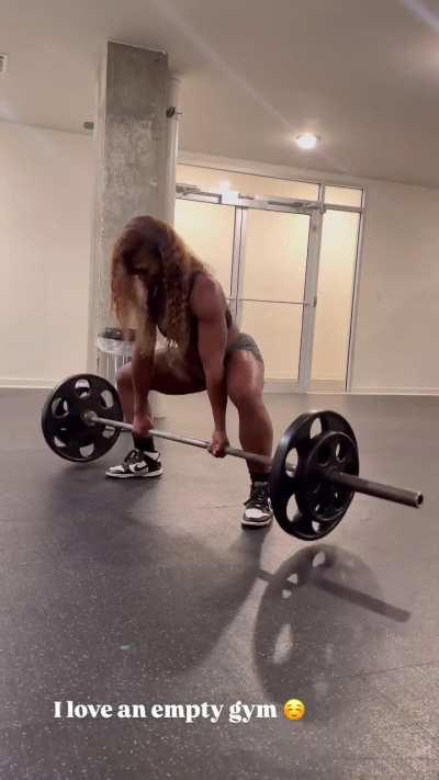 I love an empty gym.